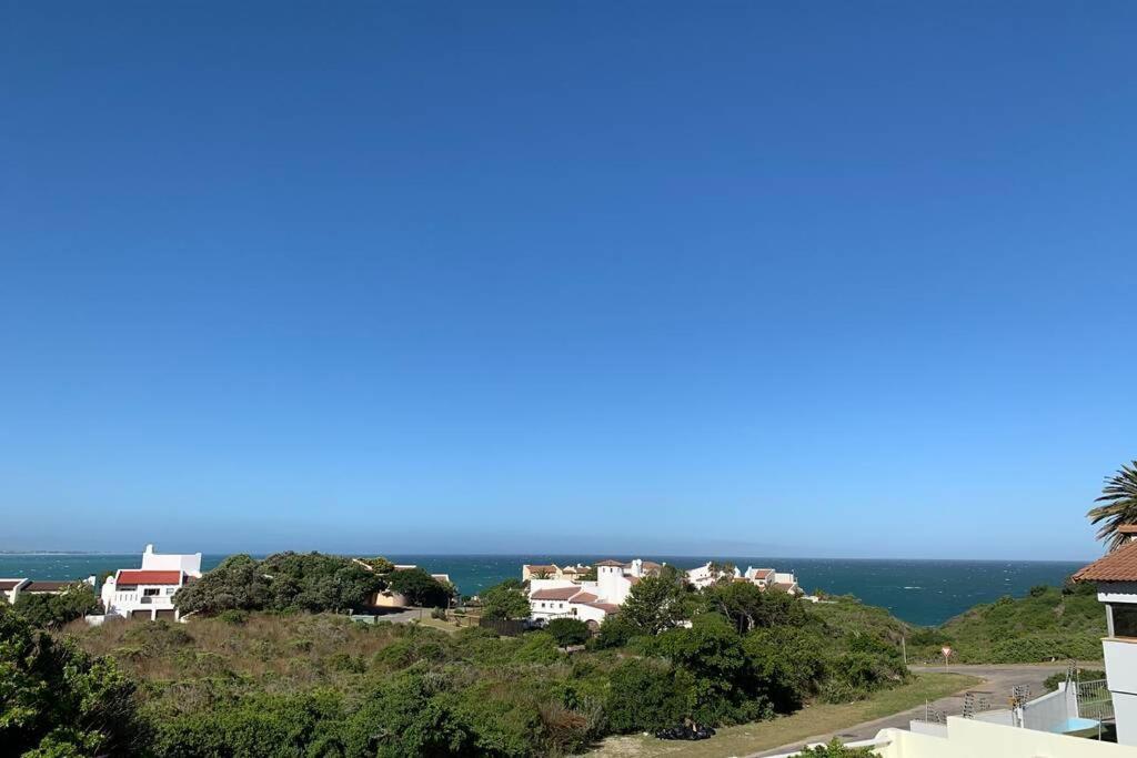 Luxury With Stunning Views And Solar Power