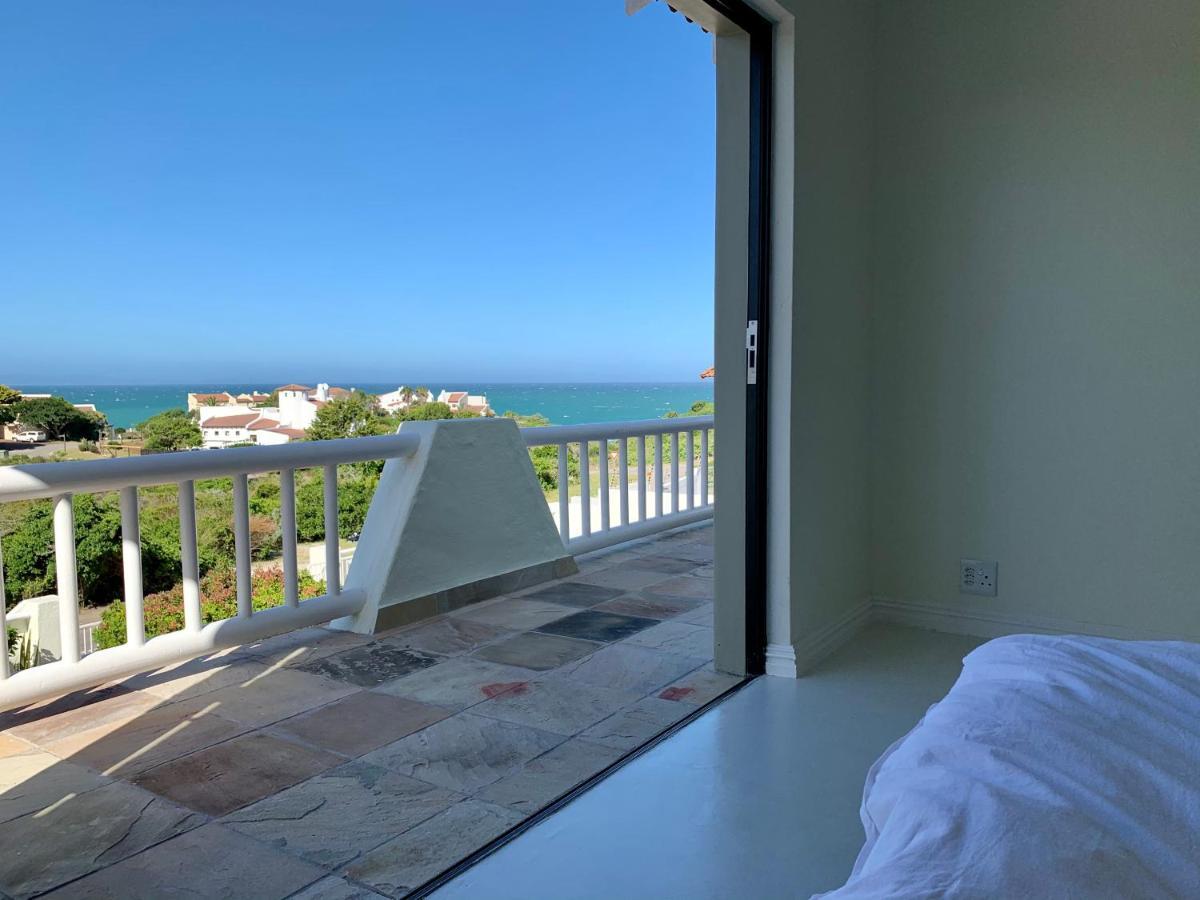 Luxury With Stunning Views And Solar Power