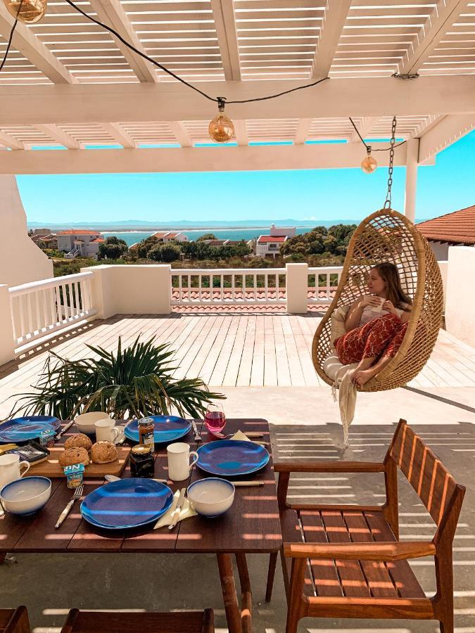 Luxury With Stunning Views And Solar Power Apartment *