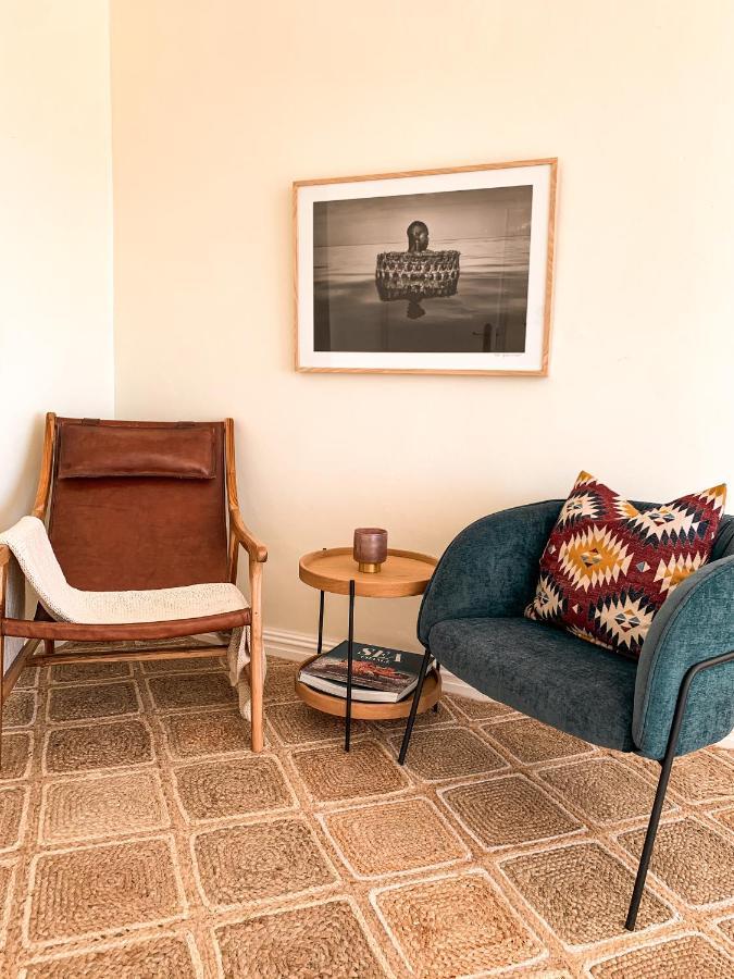 Luxury With Stunning Views And Solar Power Apartment *