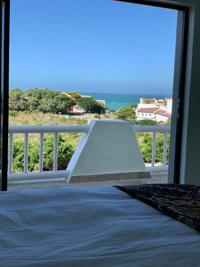 Luxury With Stunning Views And Solar Power