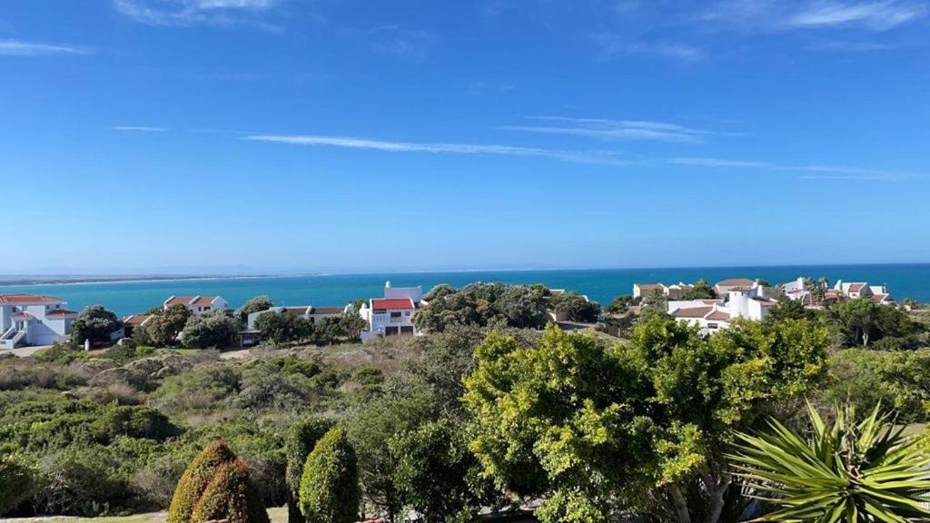 Apartment Luxury With Stunning Views And Solar Power